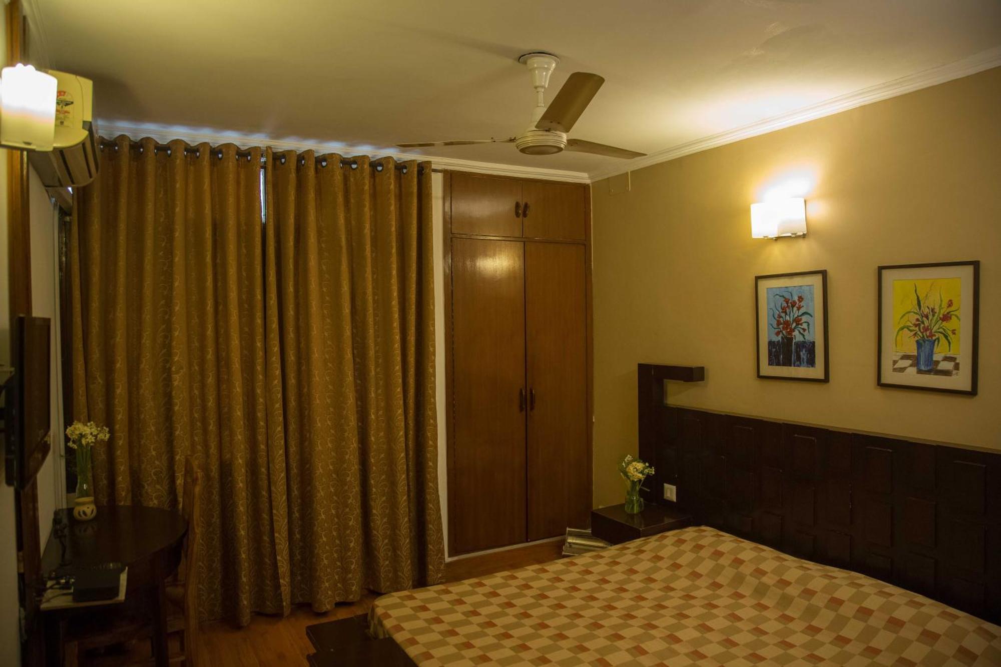In Bb - Hauz Khas 3 Guest house